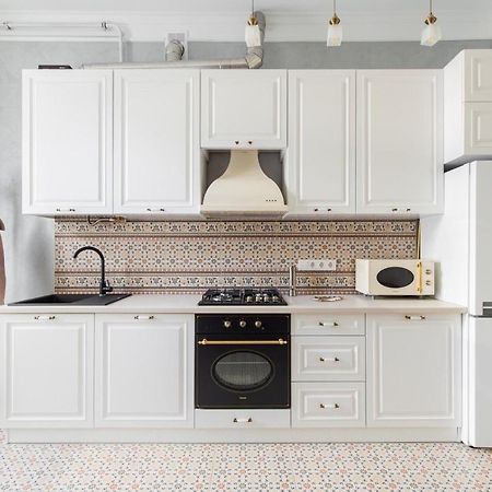 Смольського, 6 Apartment ลวีฟ ภายนอก รูปภาพ
